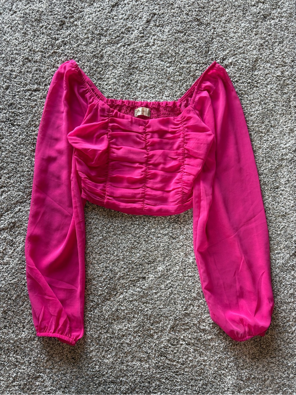 Women’s Fuchsia Ruched Balloon-Sleeve Crop Top